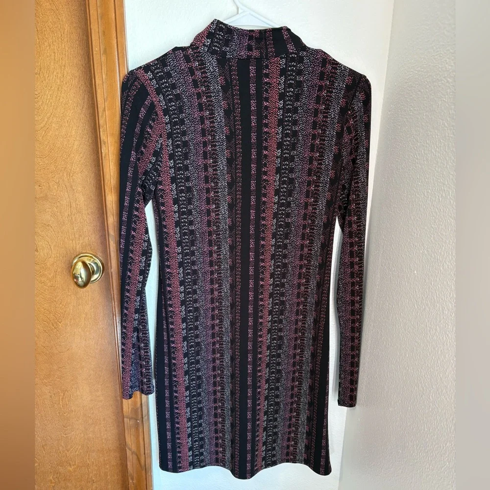 BCBGeneration Patterned Mock Neck Long Sleeve Mini Dress - Picture 5 of 5